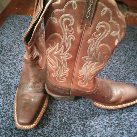 Ariat boots size 8.5 - Picture 2 of 3